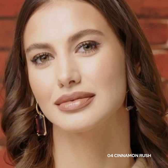 Stay Plump Lip Liner