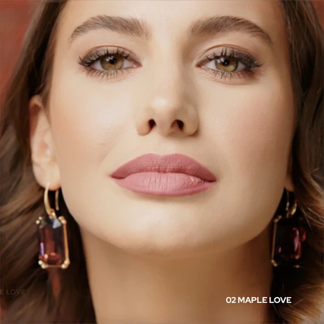 Stay Plump Lip Liner